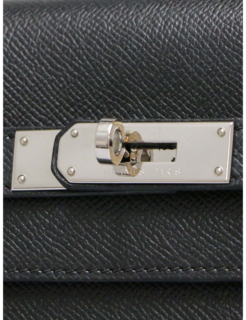 Kelly 35 sellier Hermès en cuir epsom , un intemporel disponible