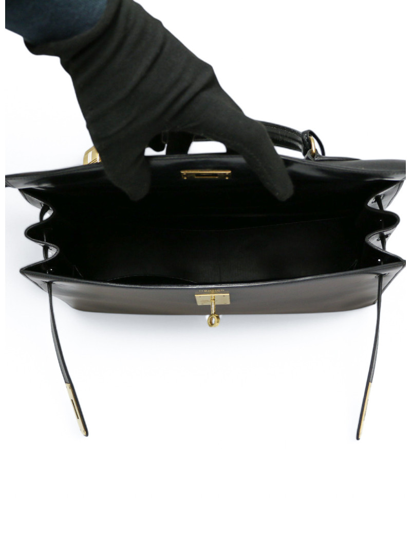 Sac sellier Kelly box 35 Hermès vintage disponible en seconde main de luxe