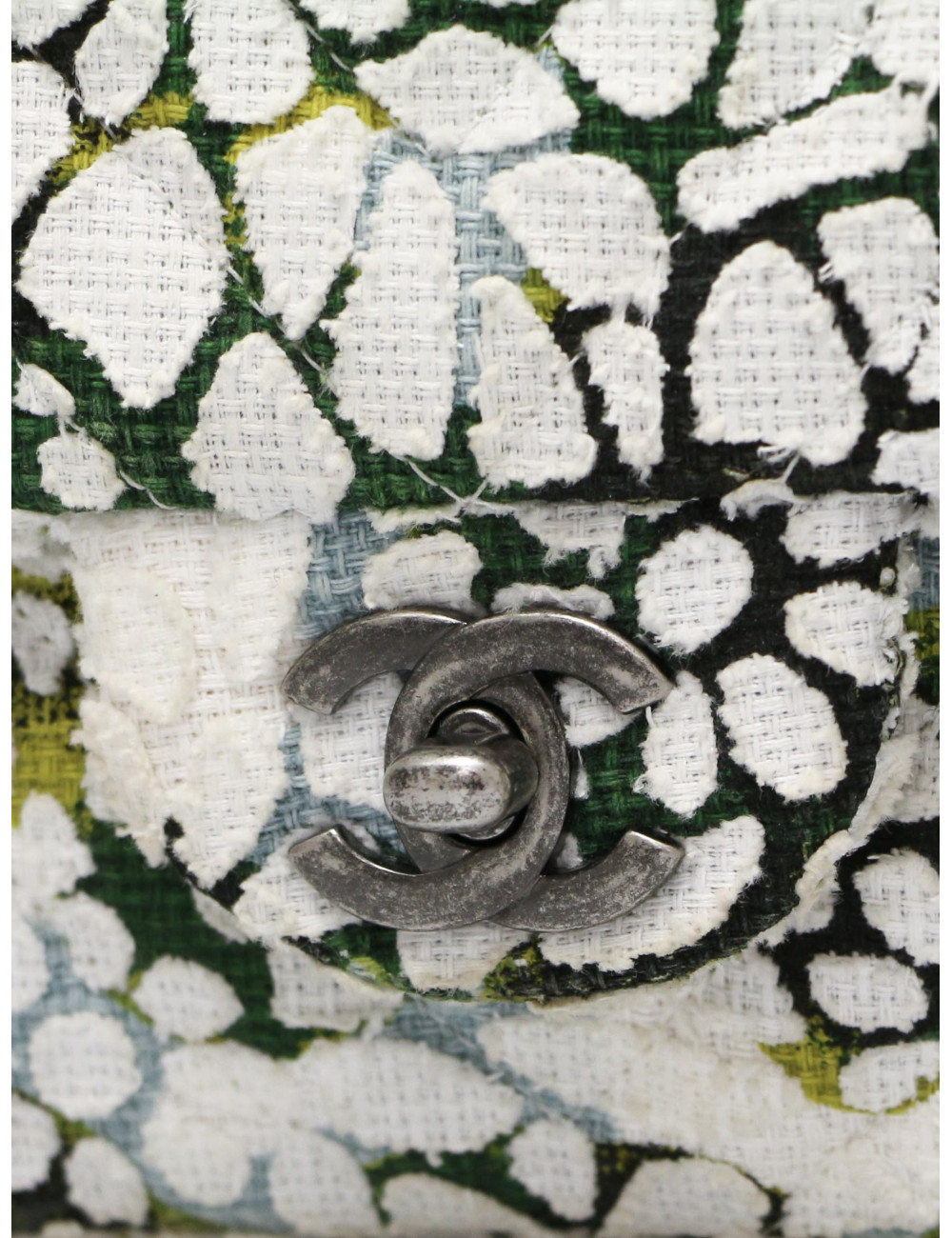 Sac classique chevron CHANEL tweed floral double rabat