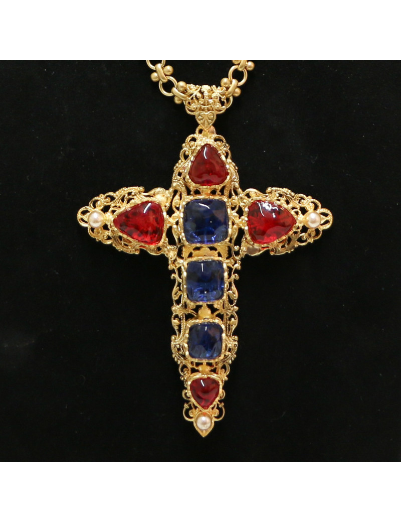 Bijou Couture croix Marguerite de Valois réalisé entièrement à la main