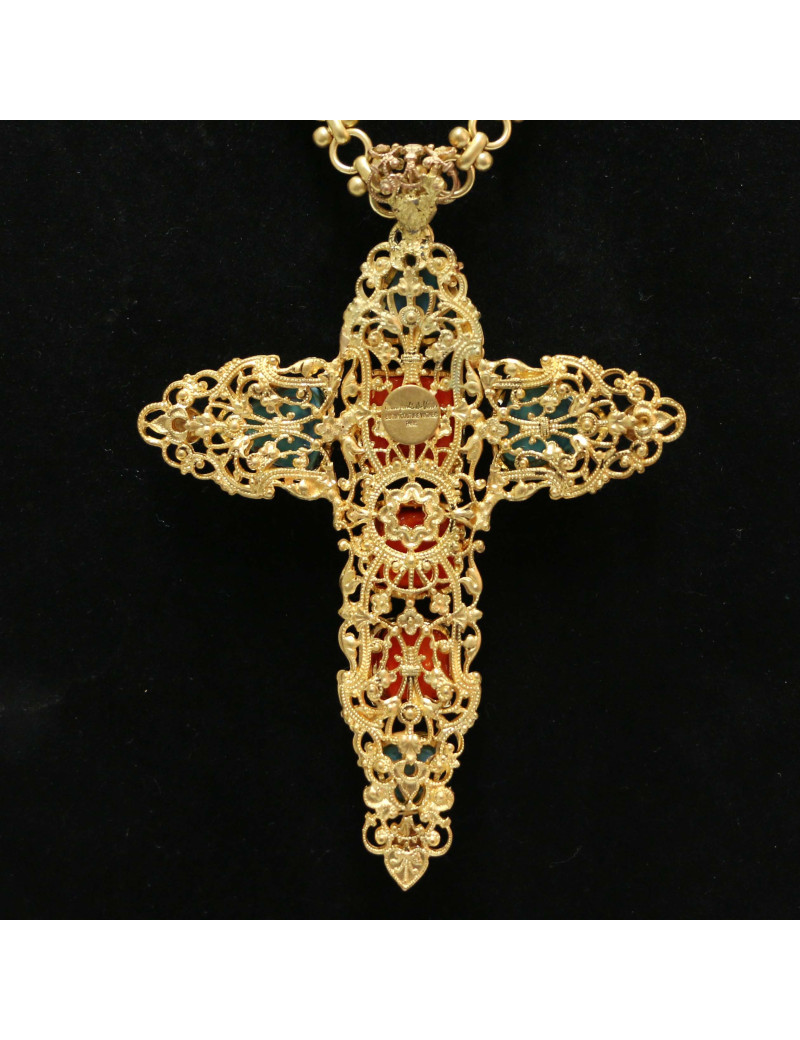 Pendentif croix Marguerite de Valois réalisé entièrement à la main
