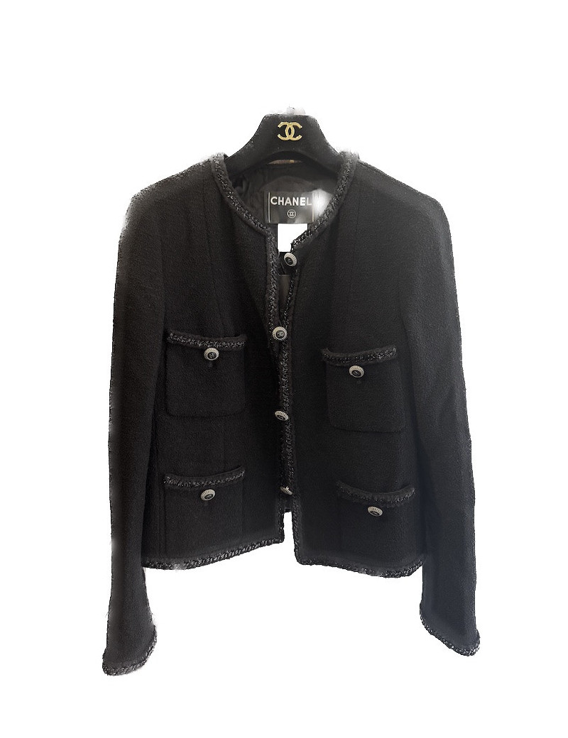 Veste Chanel tweed noir Automne 2008 disponible ici