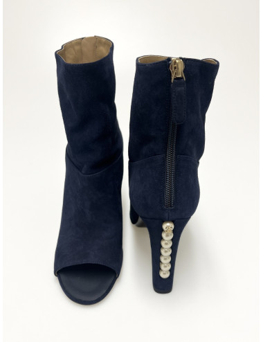 Magnifiques boots Chanel T 37 daim bleu ouvertes : jamais porté