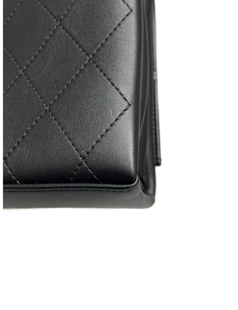 Sac CHANEL cuir à rabat noir