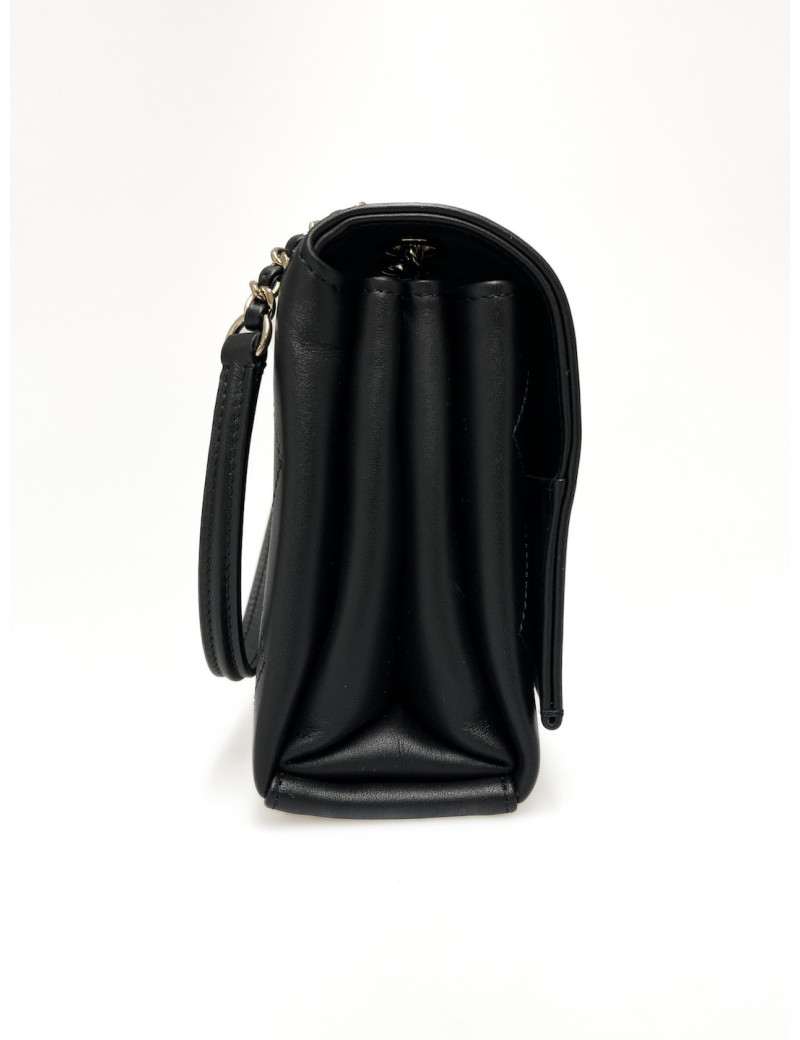 Sac CHANEL cuir à rabat noir