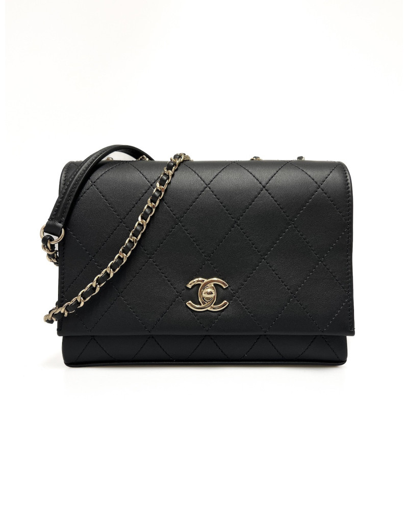 Sac CHANEL cuir à rabat noir