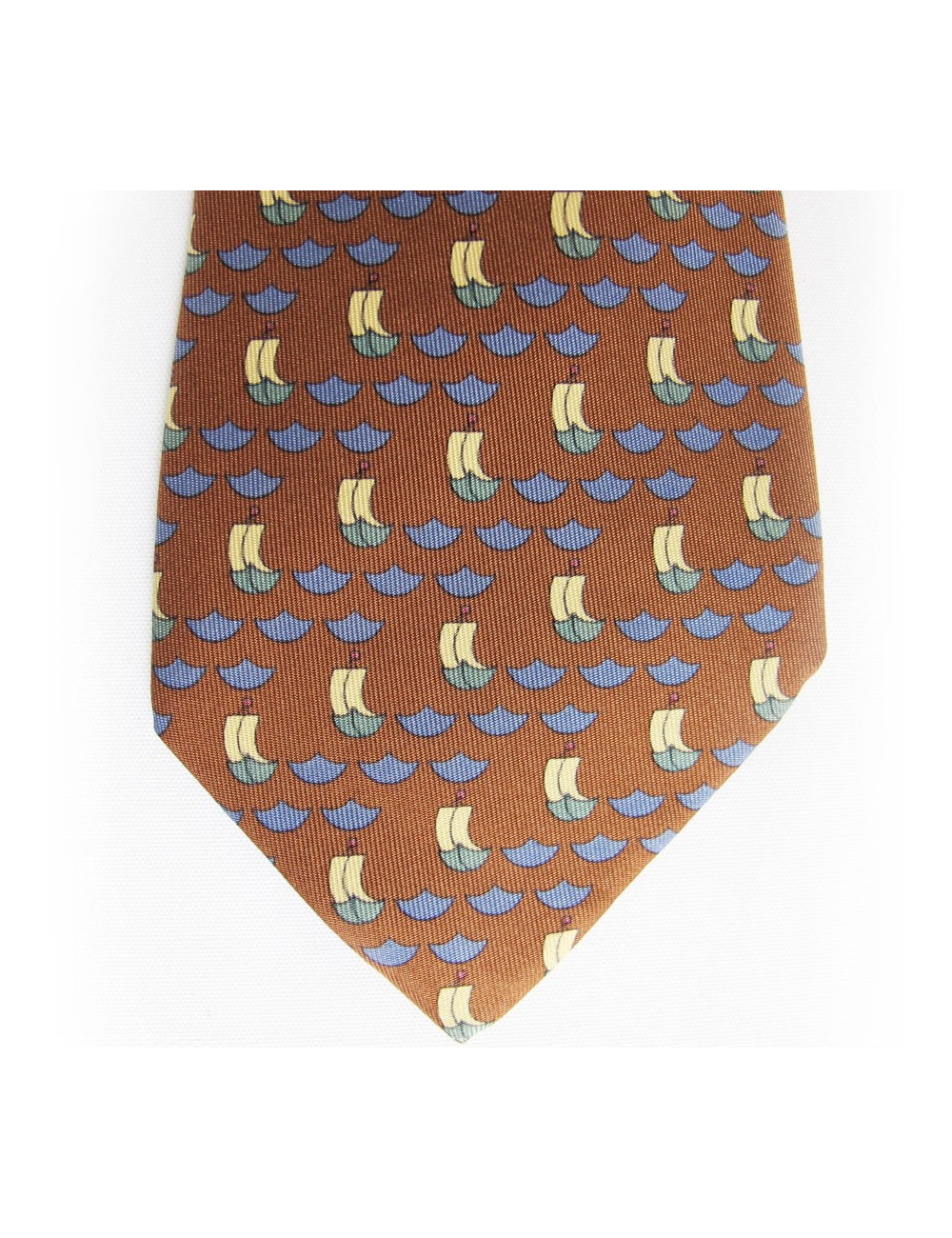 Cravate HERMES en soie marron motifs voile