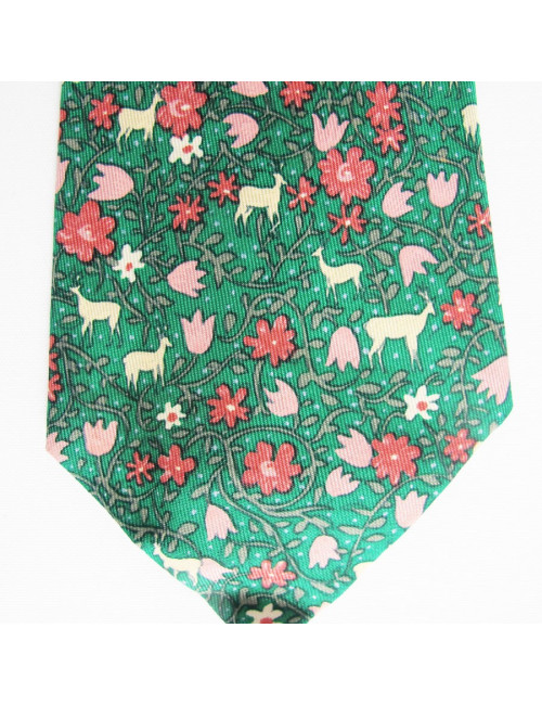 Cravate HERMES en soie verte motifs fleurs et cerfs