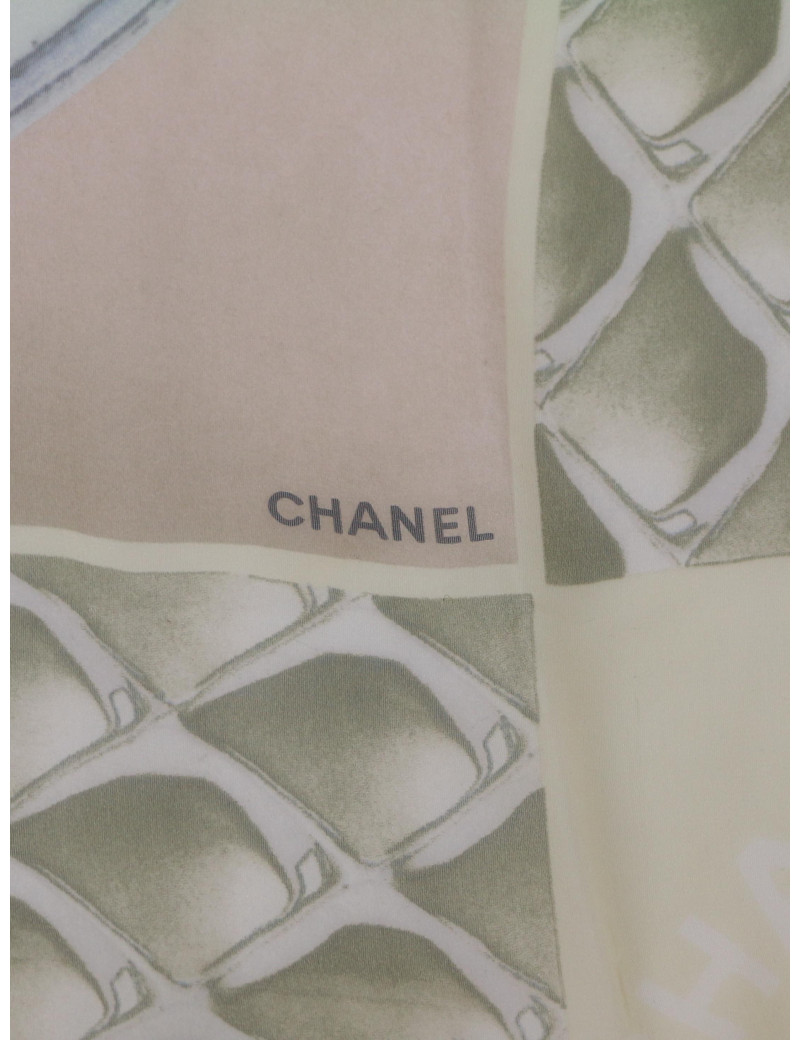 Foulard CHANEL voile de soie