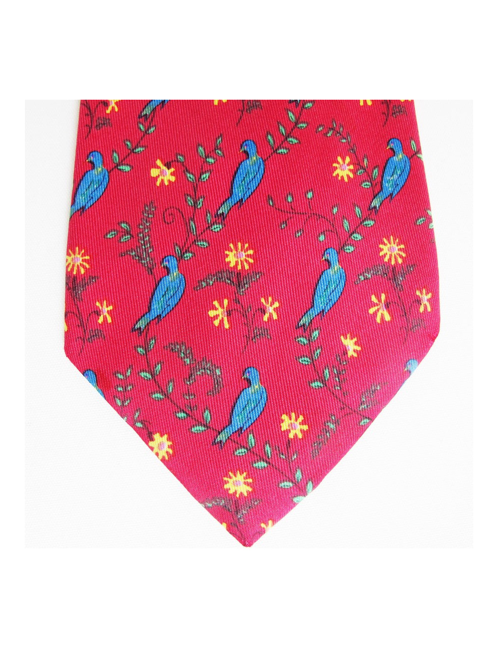 Cravate HERMES en soie rose motifs oiseaux