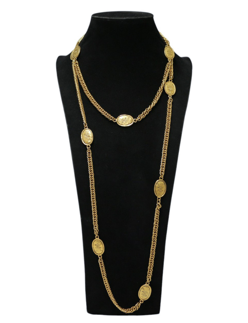 Multi rangs sautoir Chanel médaillons ovales CC : livraison gratuite