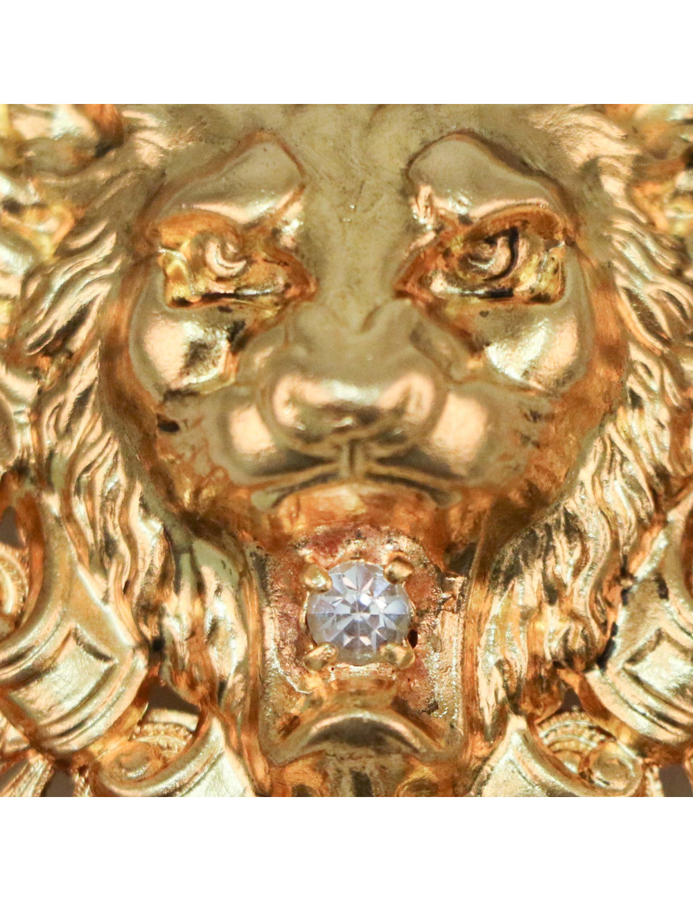 Broche "Lion déchainé" MARGUERITE DE VALOIS  en métal doré à l'or fin