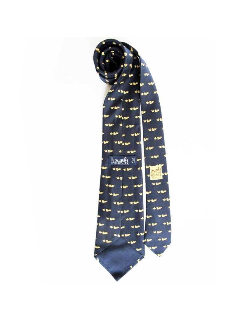 Cravate HERMES en soie bleu marine motifs canards