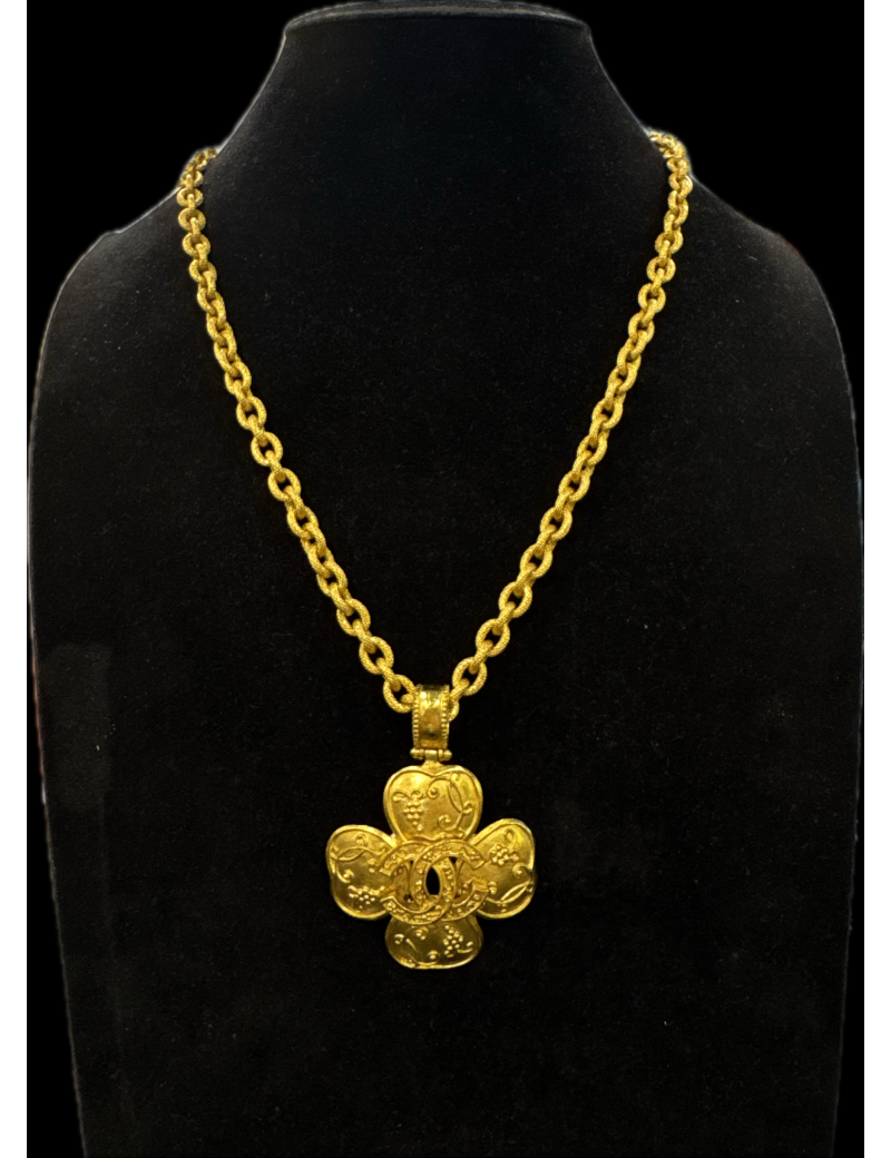 Long collier CHANEL chaine dorée vintage