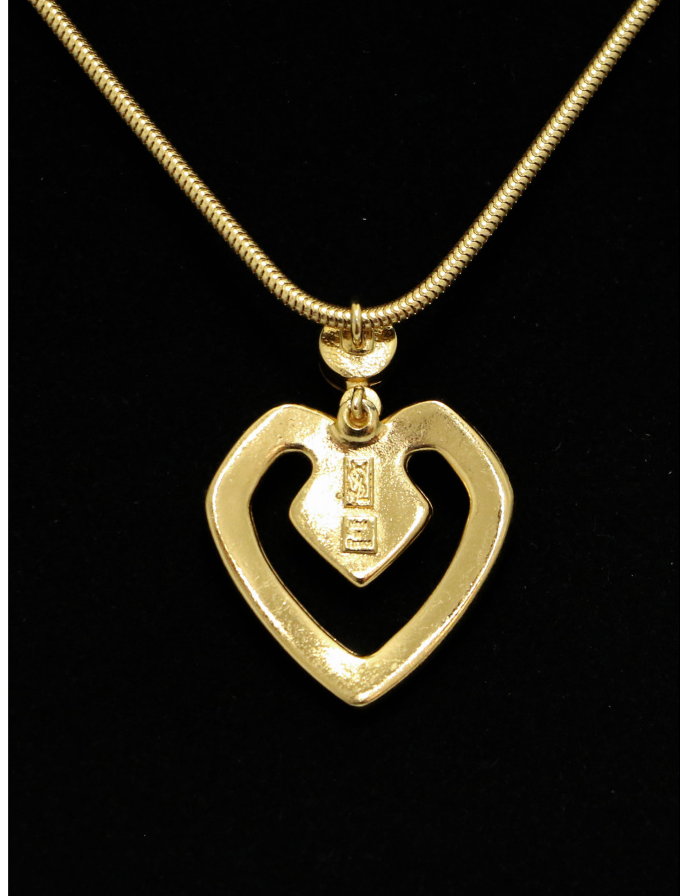 YVES SAINT LAURENT pendentif coeur doré