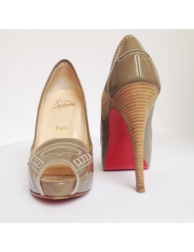 Escarpins LOUBOUTIN T 39.5 