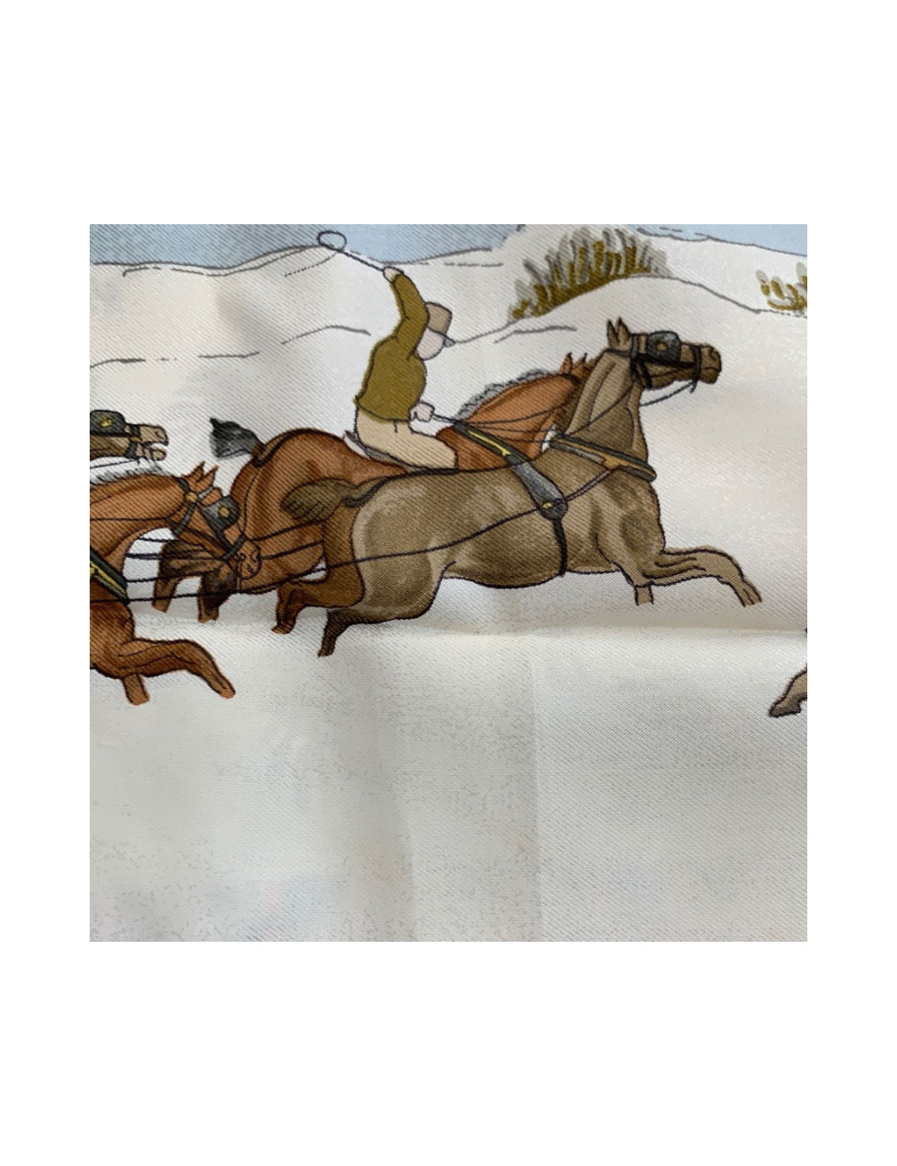 Carré HERMES L'hiver en Poste bord rouge