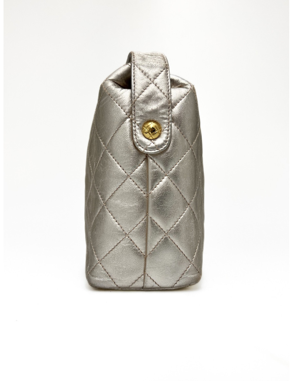 Sac doré CHANEL matelassé