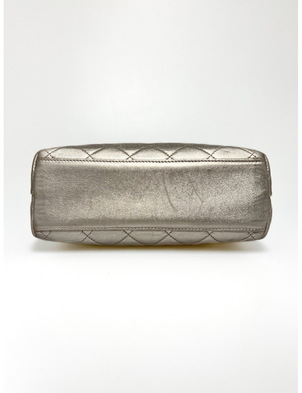 Sac doré CHANEL matelassé