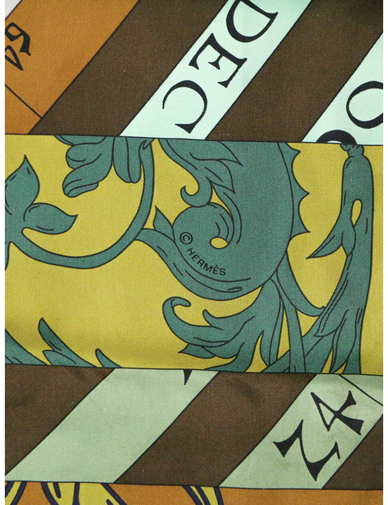 Géant carré Hermès Astrologie disponible cliquez ici pour le découvrir