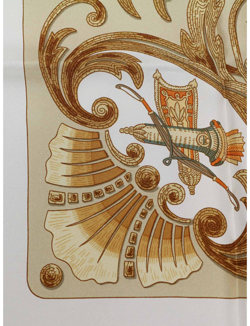 Carré HERMES Cheval Turc beige