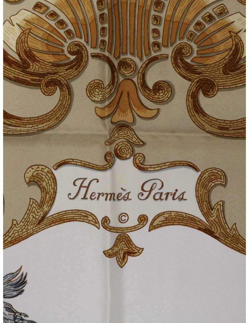 Carré HERMES Cheval Turc beige