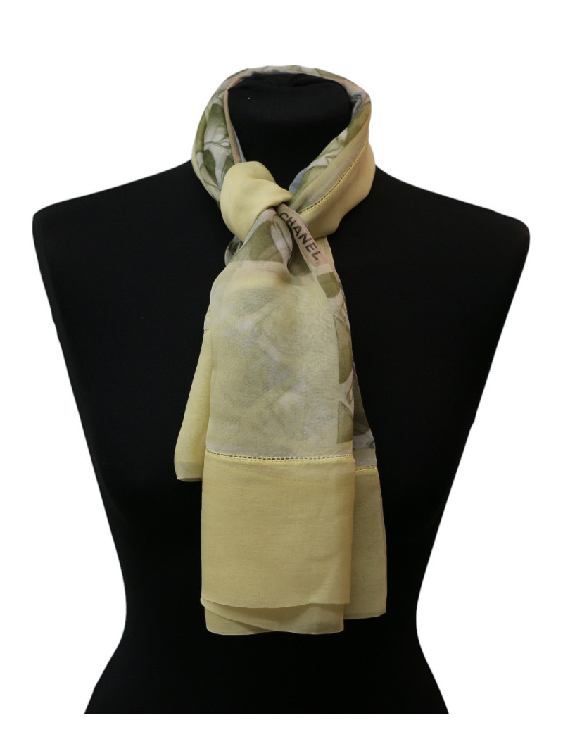 Foulard CHANEL voile de soie