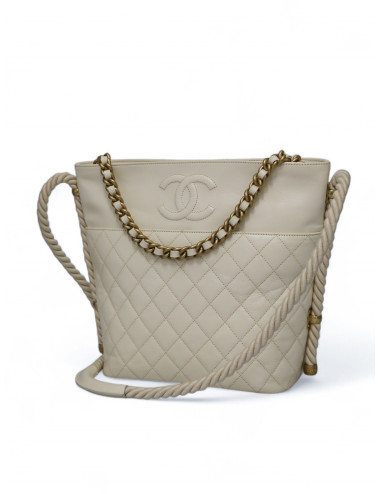 Sac Hobo CHANEL cuir de veau froisé
