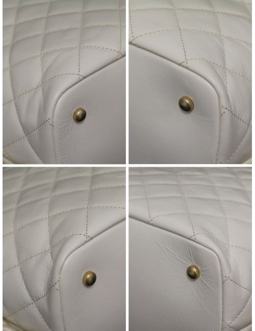 Sac Hobo CHANEL cuir de veau froisé