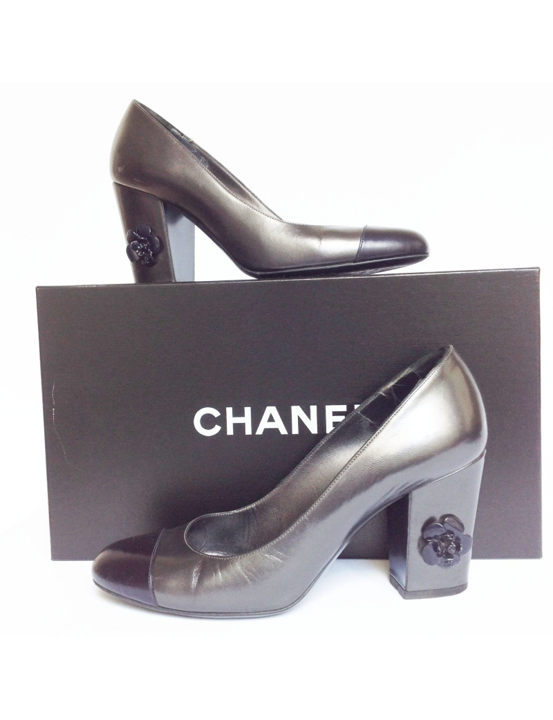 Escarpins CHANEL  T39.5 bicolores