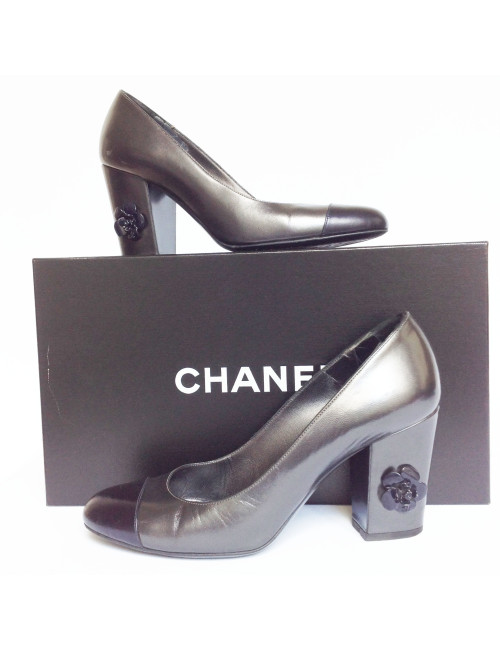 Escarpins CHANEL  T39.5 bicolores