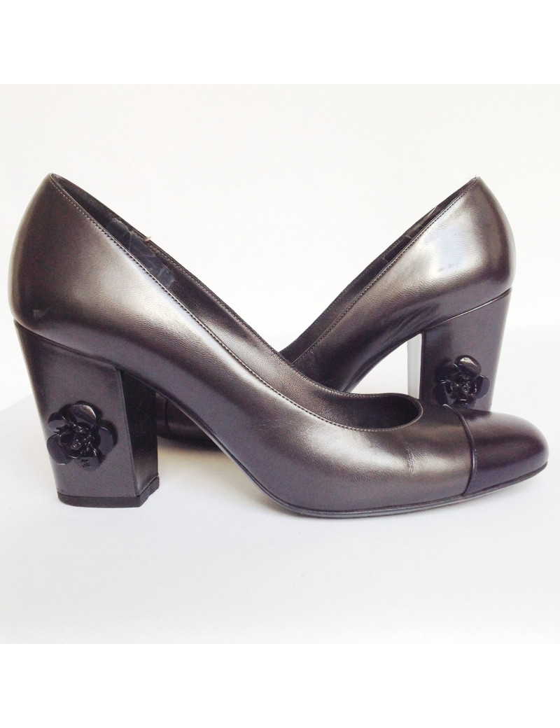 Escarpins CHANEL  T39.5 bicolores