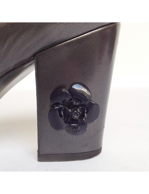 Escarpins CHANEL  T39.5 bicolores