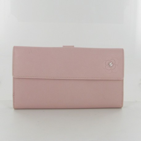 CHANEL grained leather wallet pink