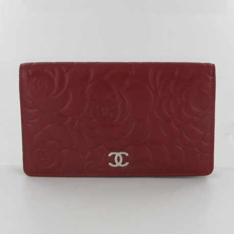 Wallet CHANEL leather embossed camellias carmine red