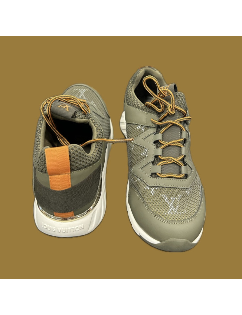 Sneakers LOUIS VUITTON kaki T37