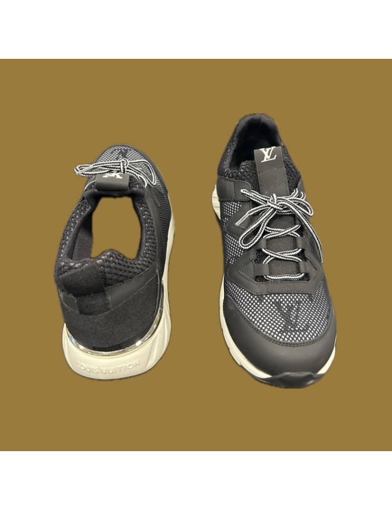 Sneakers LOUIS VUITTON noires T37