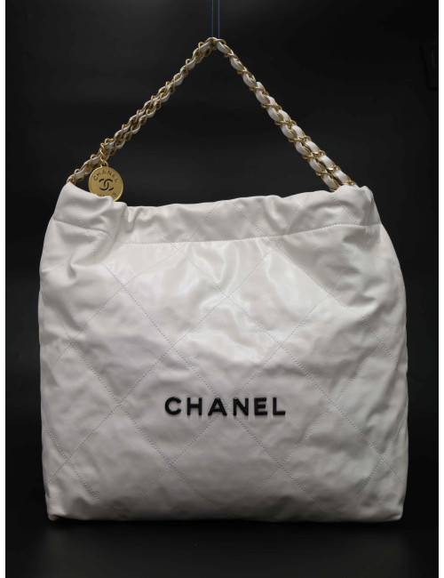 Sac 22 CHANEL cuir d'agneau