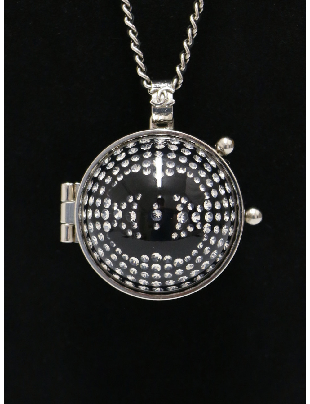 Long collier CHANEL Collection 2021