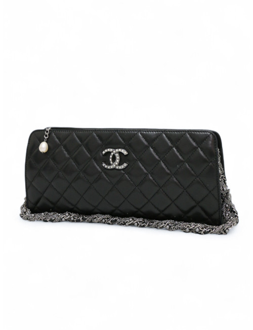 Sac pochette CHANEL uir d'agneau noir