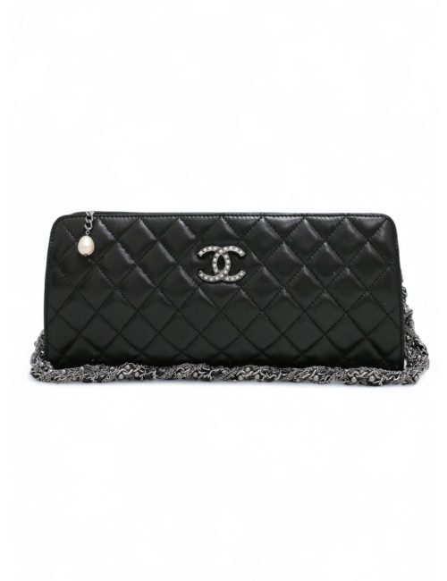Sac pochette CHANEL uir d'agneau noir