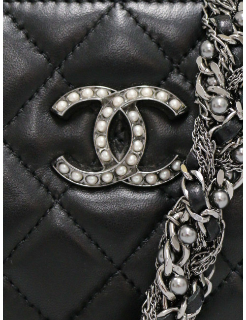 Sac pochette CHANEL cuir d'agneau noir