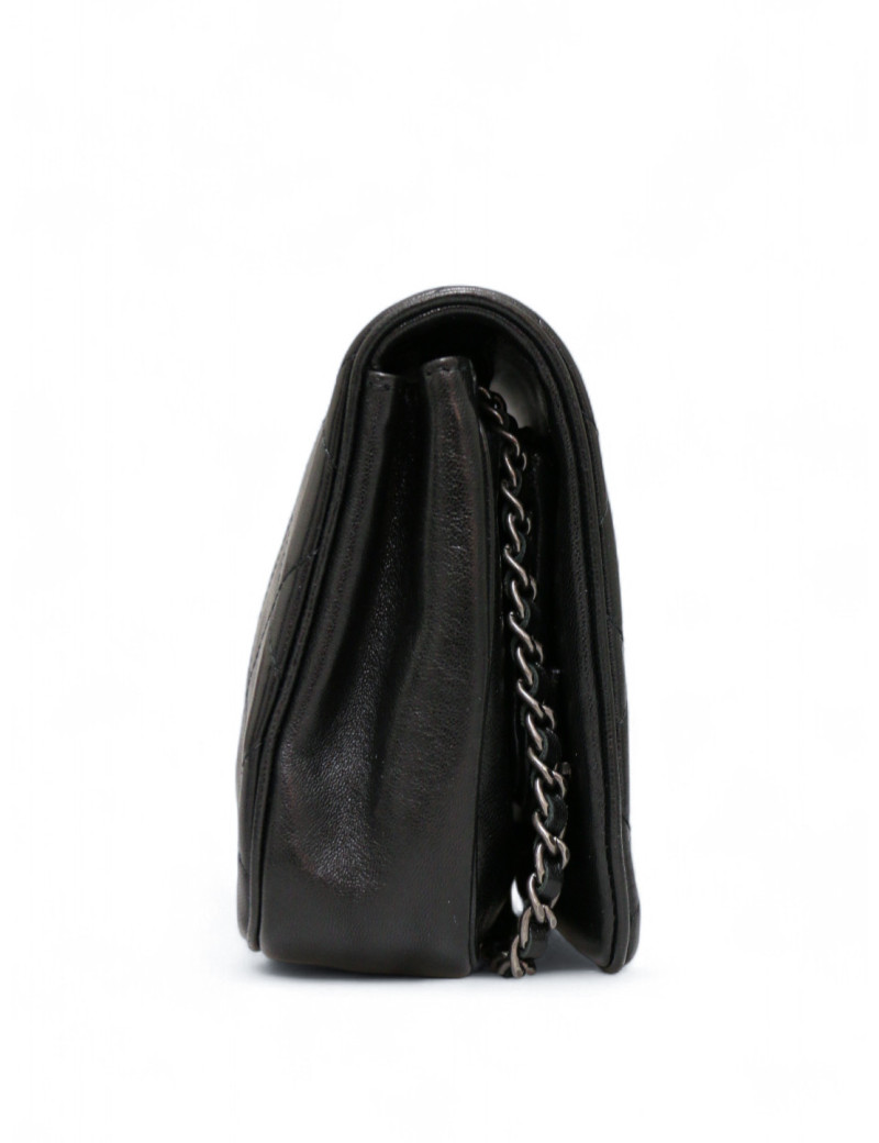 Petit sac CHANEL enveloppe cuir