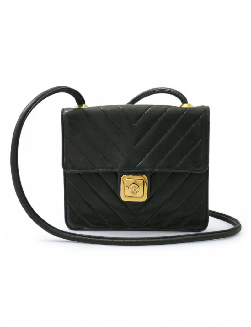 Mini sac CHANEL cuir d'agneau chevron