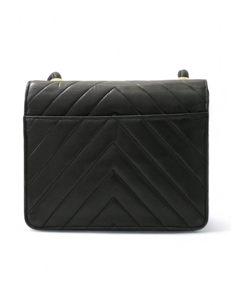 Mini sac CHANEL cuir d'agneau chevron