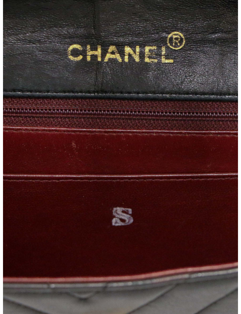 Mini sac CHANEL cuir d'agneau chevron