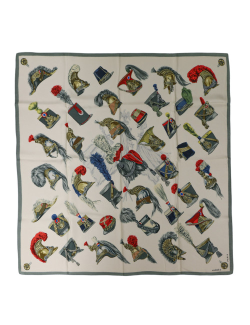 Carré HERMES Coiffures militaires