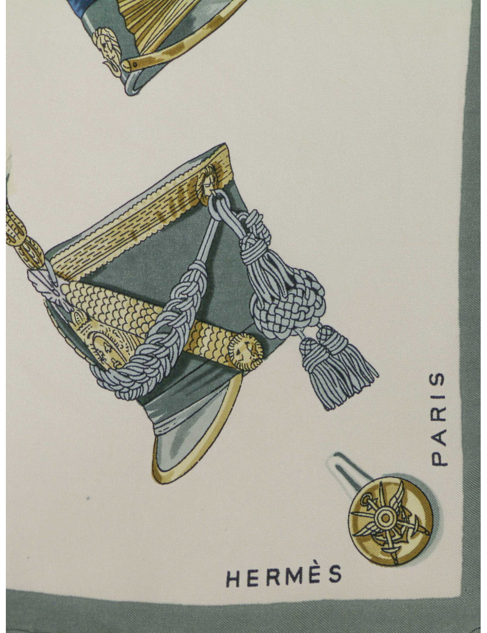 Carré HERMES Coiffures militaires