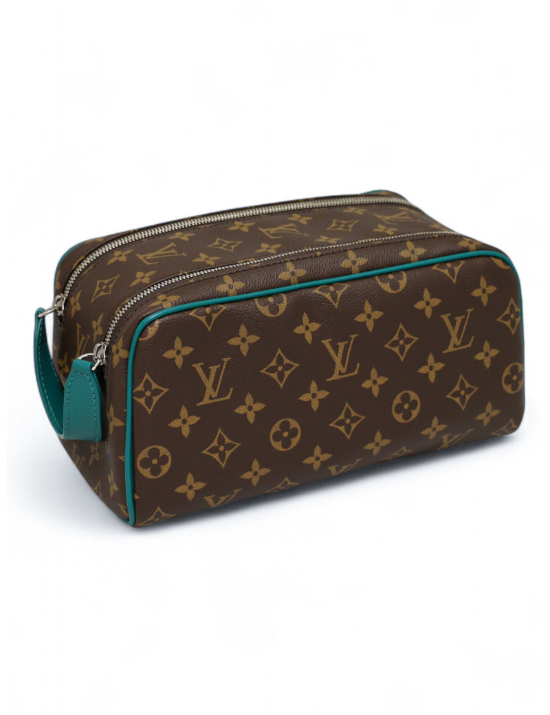 Trousse de toilette Dopp Kit LOUIS VUITTON Monogram