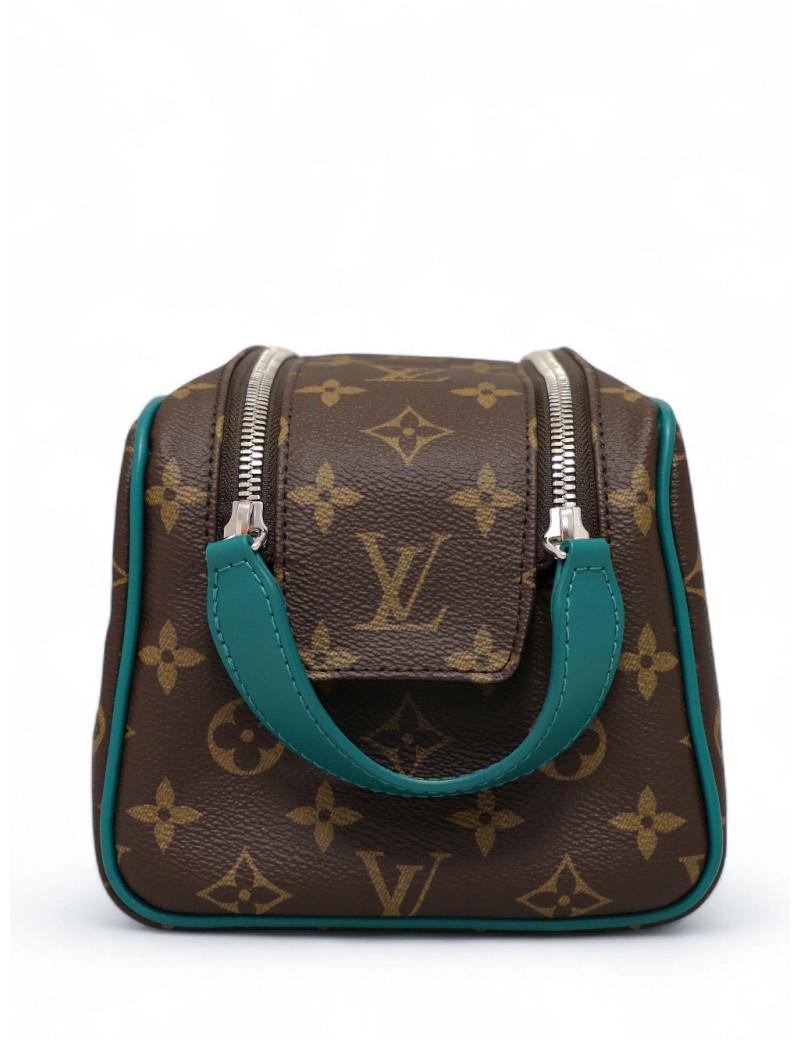 Trousse de toilette Dopp Kit LOUIS VUITTON Monogram